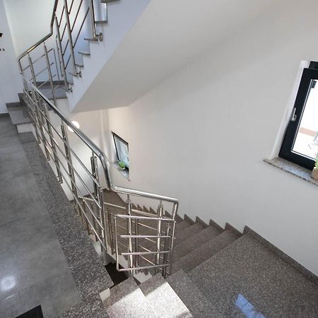 Astar Apartments - Small Radauti Luaran gambar
