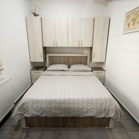 Astar Apartments - Small Radauti Luaran gambar
