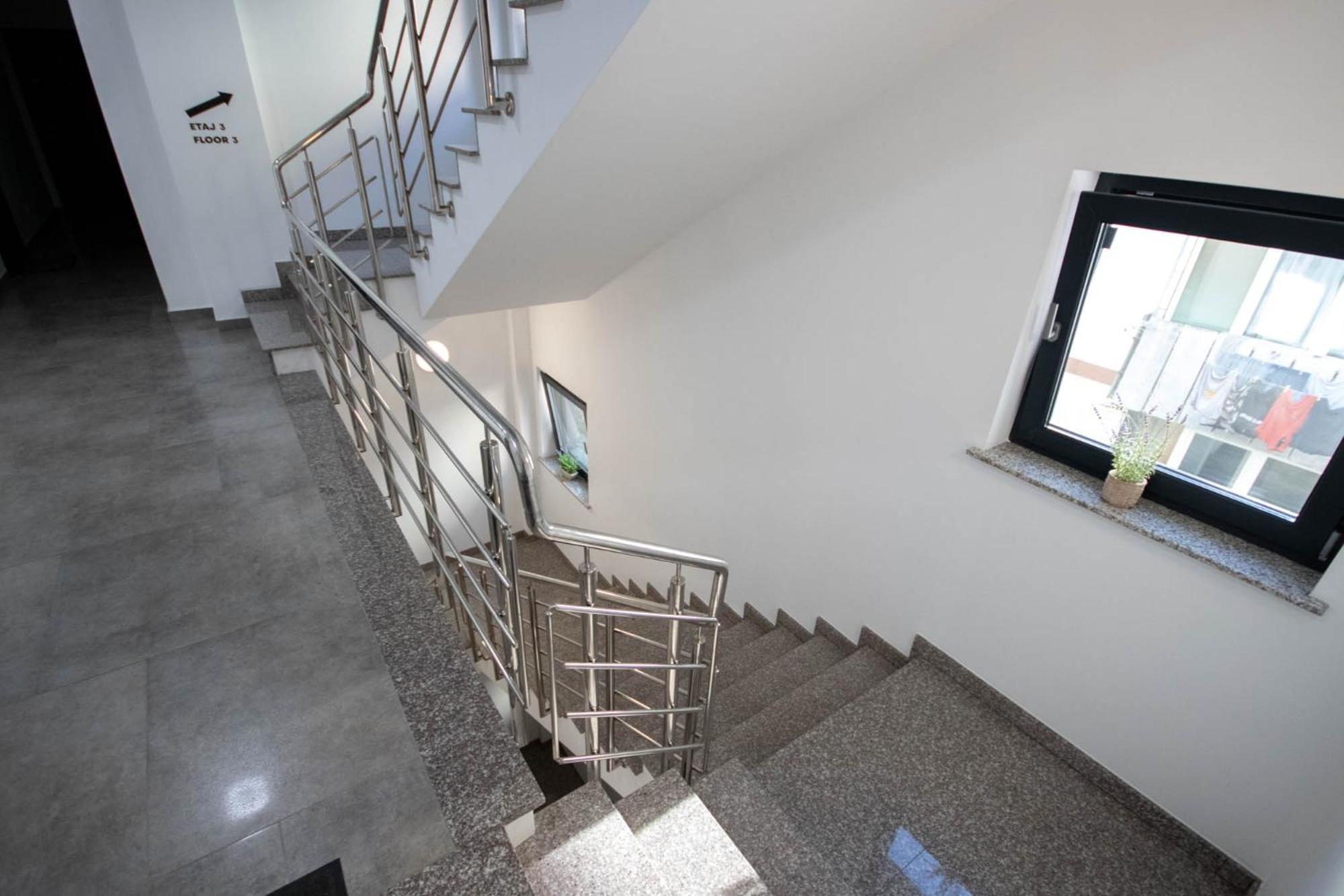Astar Apartments - Small Radauti Luaran gambar