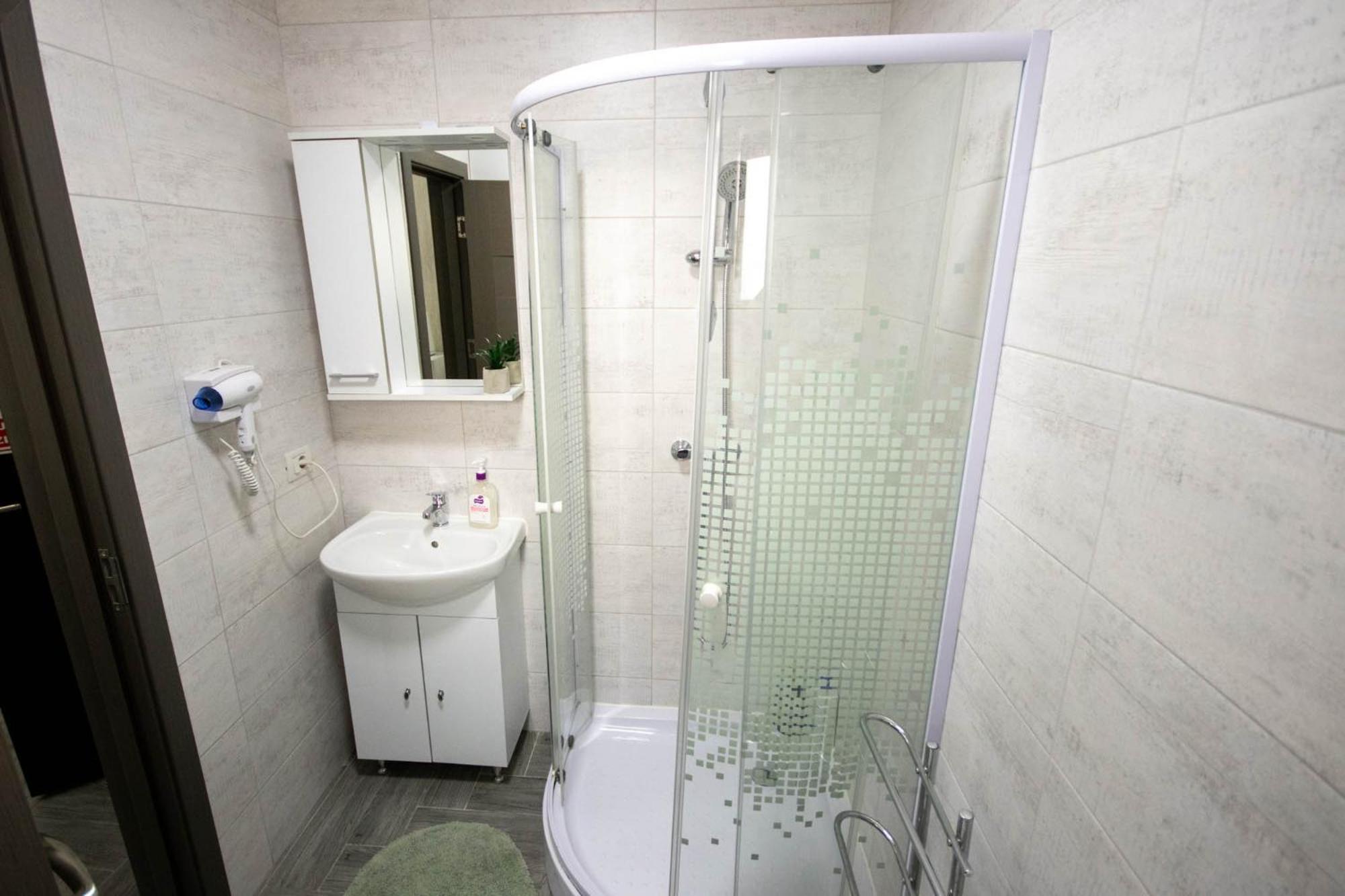 Astar Apartments - Small Radauti Luaran gambar